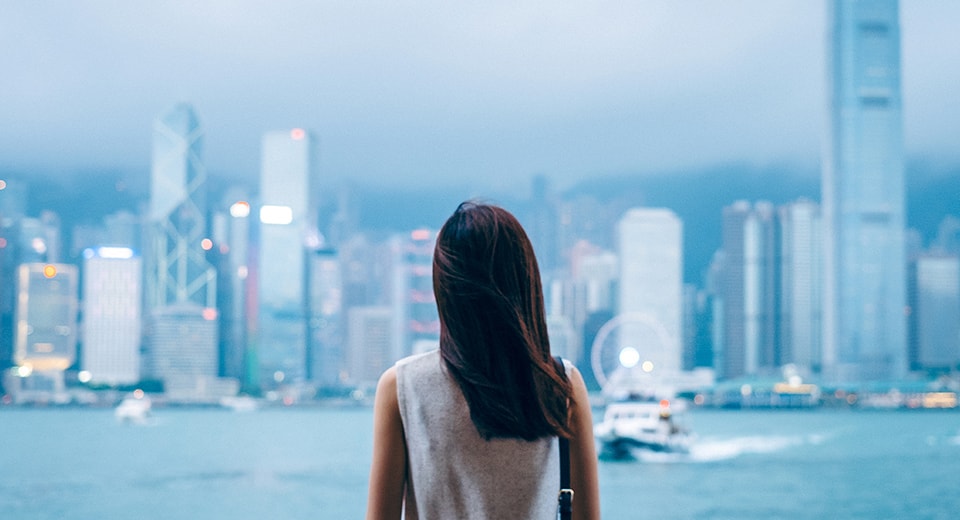 「プラズマクラスターイオン」技術採用の空気清浄機 FU-L40X 2000年10月発売